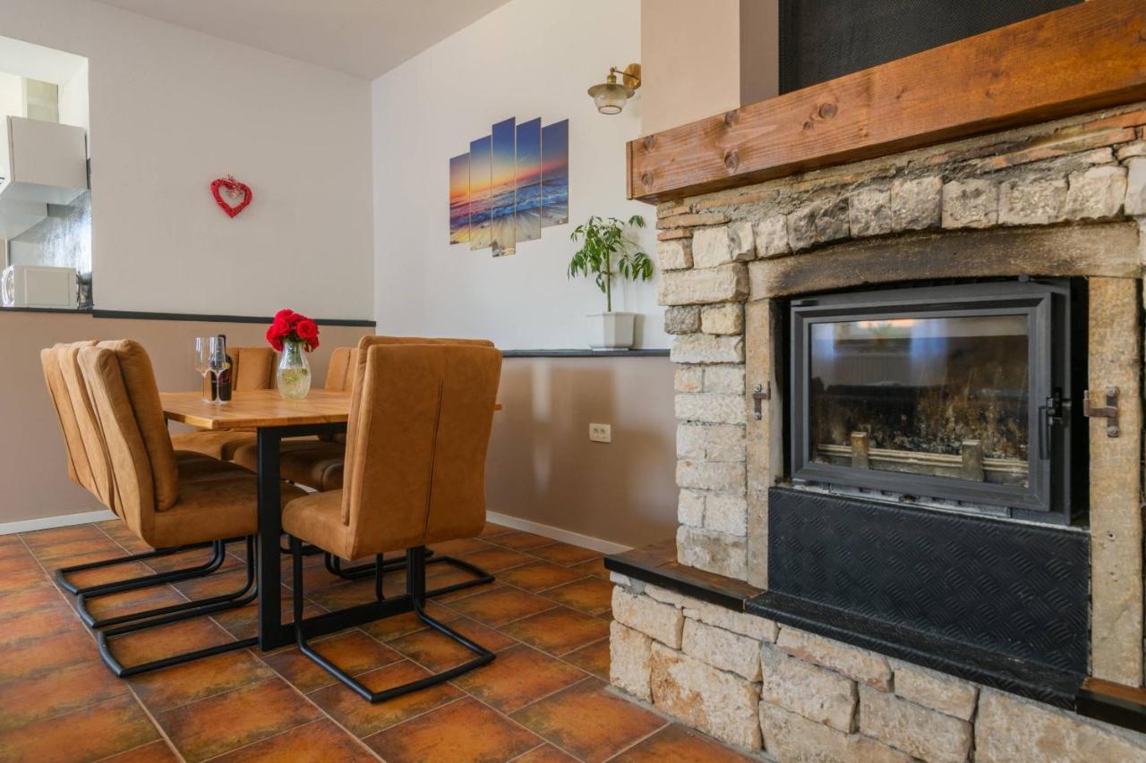 Holiday House Boky 보드냔 외부 사진