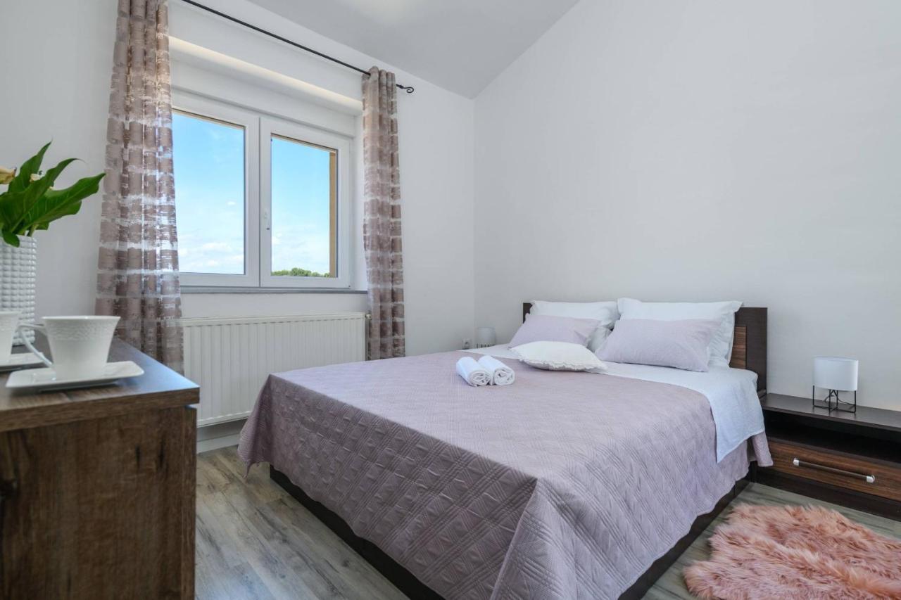Holiday House Boky 보드냔 외부 사진