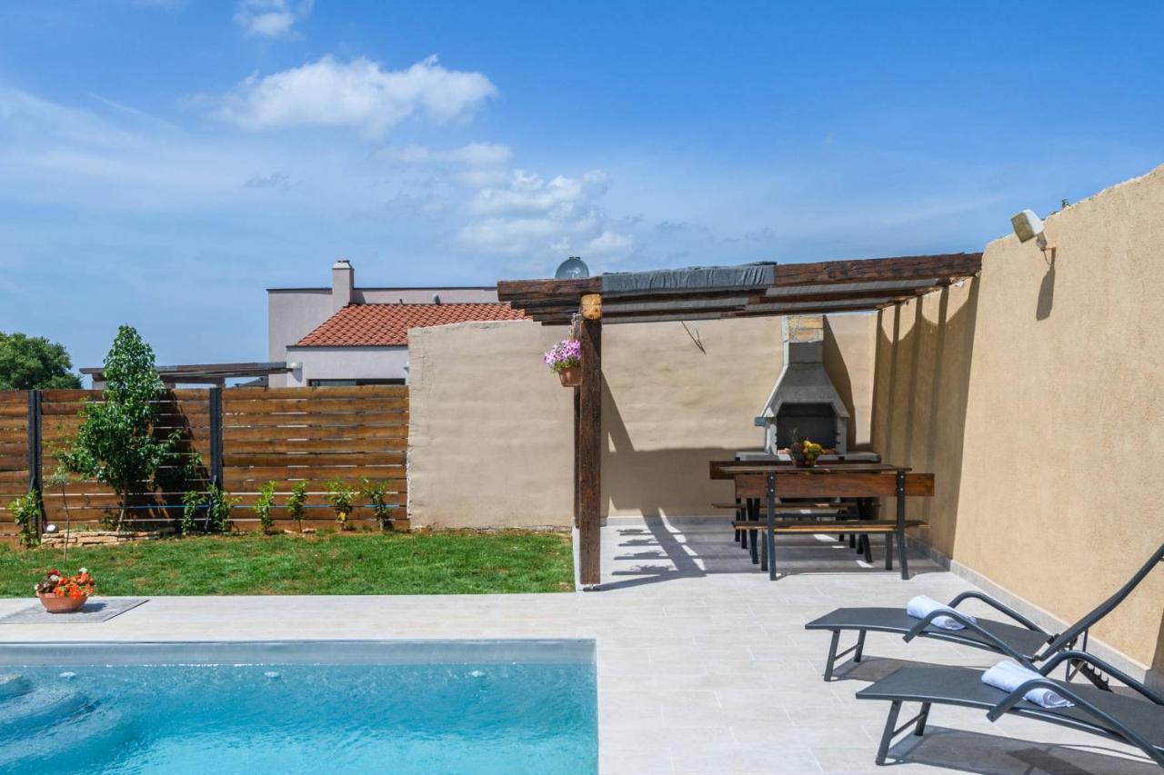 Holiday House Boky 보드냔 외부 사진
