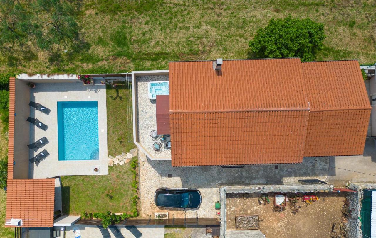 Holiday House Boky 보드냔 외부 사진